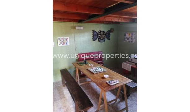 Resale - Commercial -
Lugo