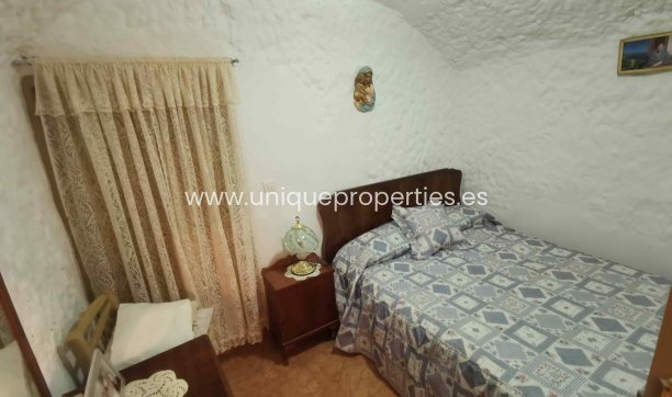 Resale - Cave House -
Cortes de Baza