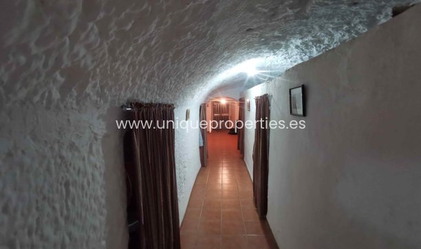 Resale - Cave House -
Cortes de Baza