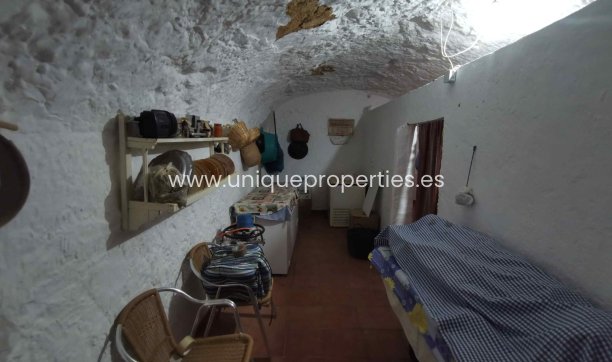 Resale - Cave House -
Cortes de Baza