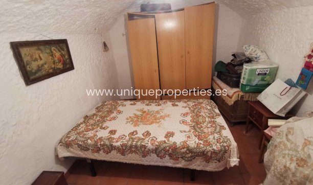 Resale - Cave House -
Cortes de Baza