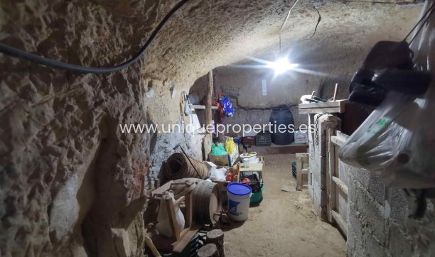 Resale - Cave House -
Cortes de Baza