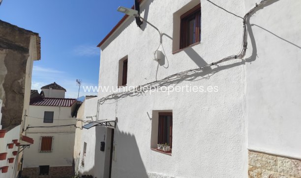Revente - Village House -
Somontin