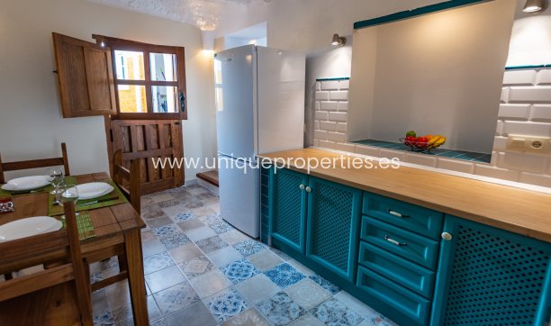 Revente - Village House -
Somontin