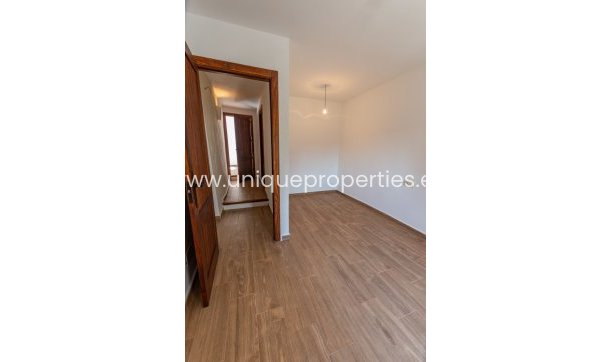 Revente - Village House -
Somontin