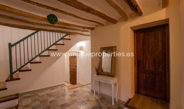 Revente - Village House -
Somontin