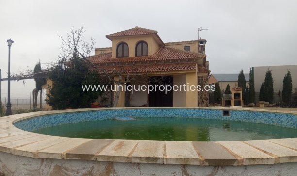 Reventa - Villa -
Puebla de Don Fadrique