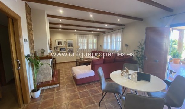 Resale - House -
Murcia