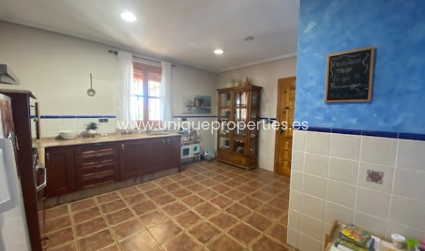 Resale - House -
Murcia