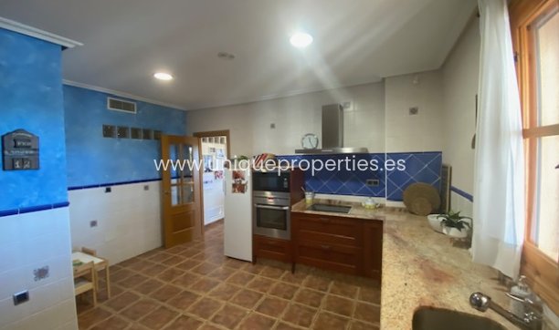 Resale - House -
Murcia