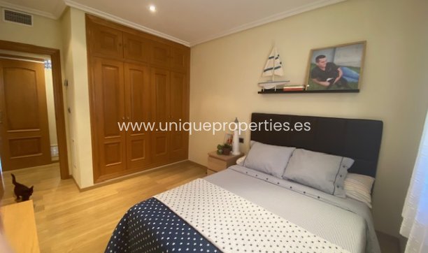 Resale - House -
Murcia