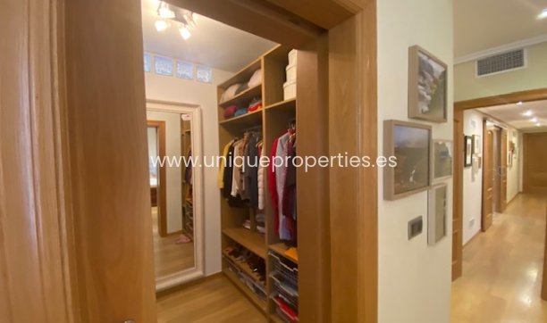 Resale - House -
Murcia