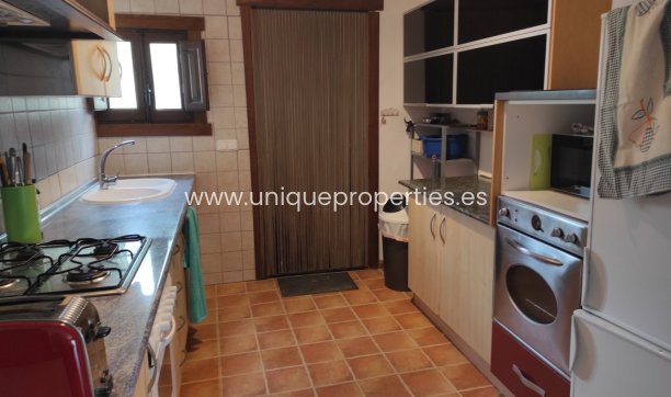 Reventa - Villa -
Somontin