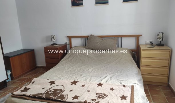 Reventa - Villa -
Somontin