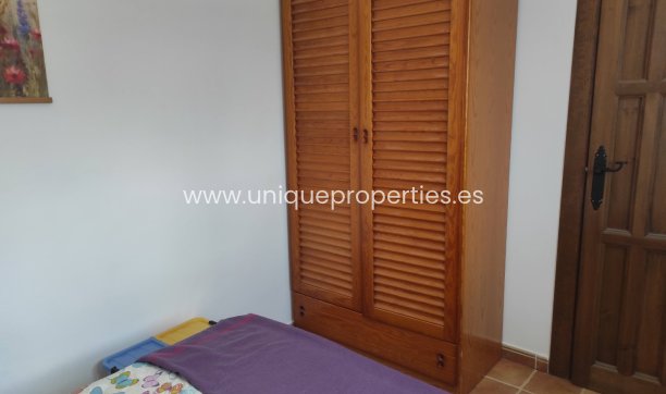 Reventa - Villa -
Somontin
