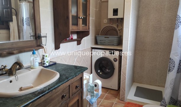 Reventa - Villa -
Somontin