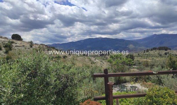 Reventa - Villa -
Somontin