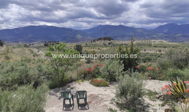 Reventa - Villa -
Somontin
