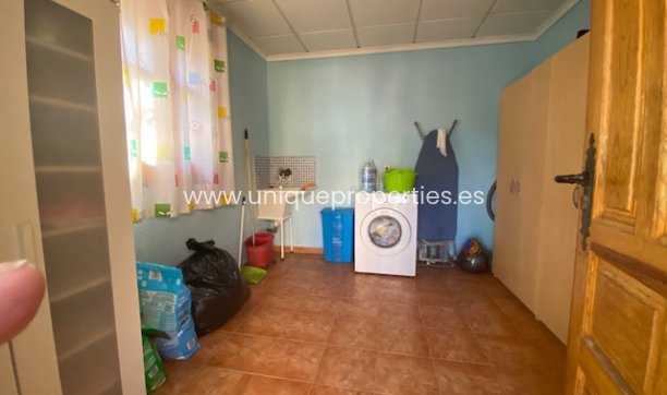 Resale - House -
Murcia