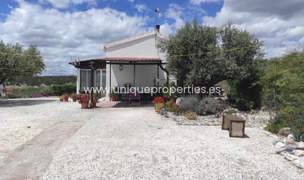 Reventa - Villa -
Somontin