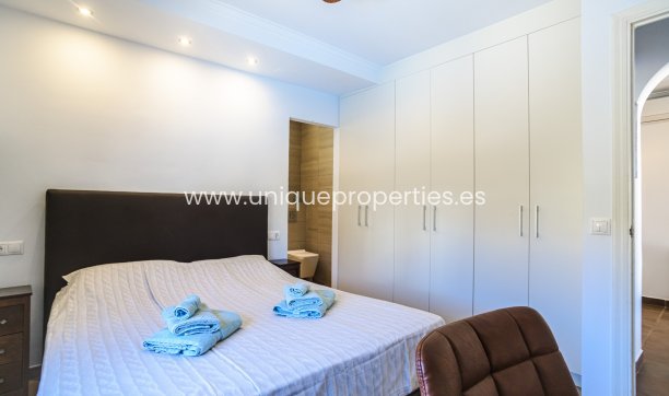 Resale - House -
San Fulgencio - urb.la marina
