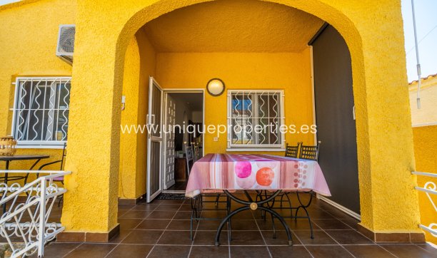 Resale - House -
San Fulgencio - urb.la marina