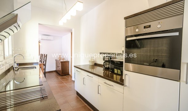 Resale - House -
San Fulgencio - urb.la marina