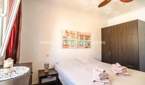 Resale - House -
San Fulgencio - urb.la marina