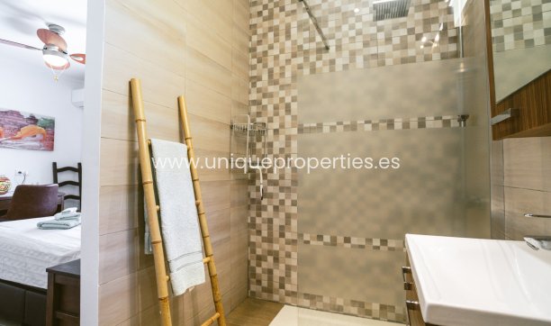 Resale - House -
San Fulgencio - urb.la marina
