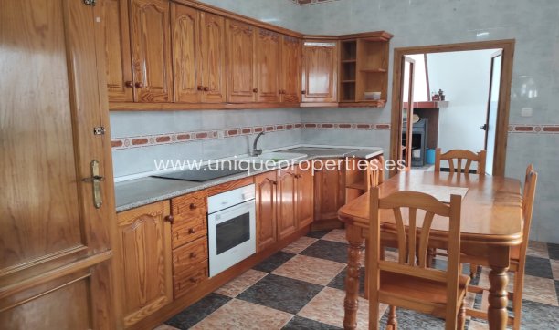 Resale - Village House -
Almanzora