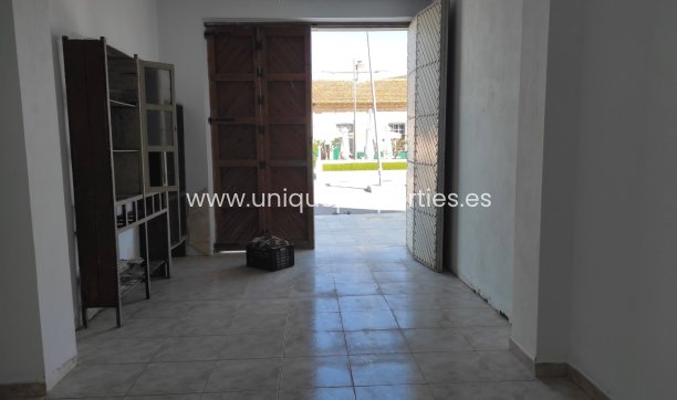 Resale - Village House -
Almanzora