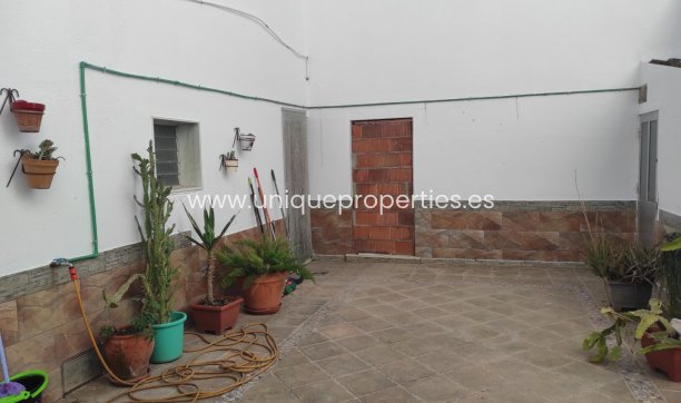 Resale - Village House -
Almanzora