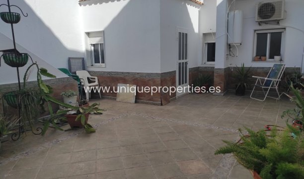 Resale - Village House -
Almanzora