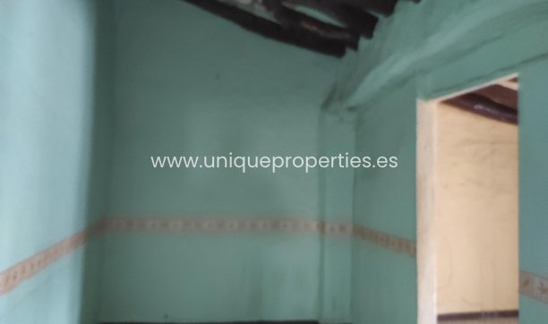 Herverkoop - Village House -
Somontin