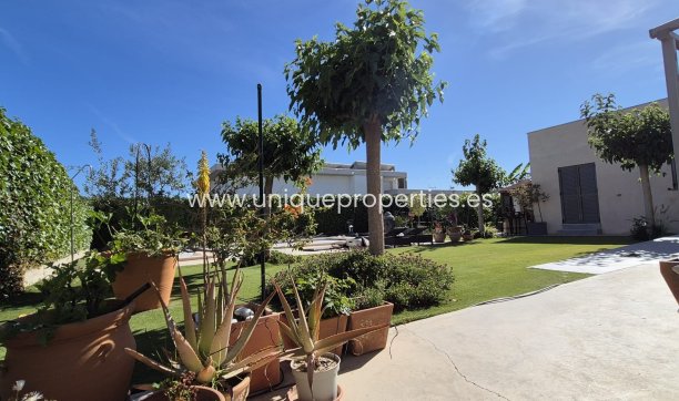 Resale - Villa -
Lorca