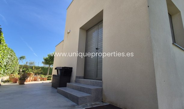 Resale - Villa -
Lorca