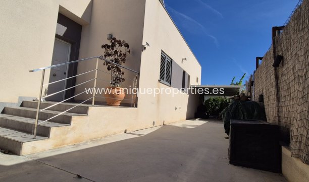 Resale - Villa -
Lorca