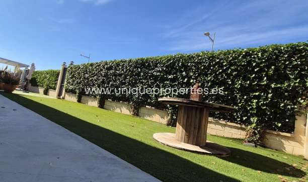 Resale - Villa -
Lorca