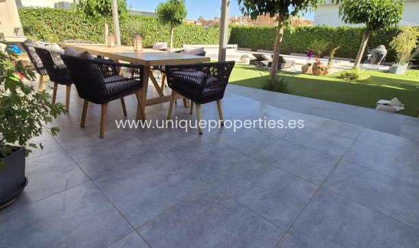 Resale - Villa -
Lorca