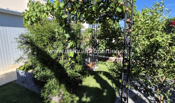 Resale - Villa -
Lorca