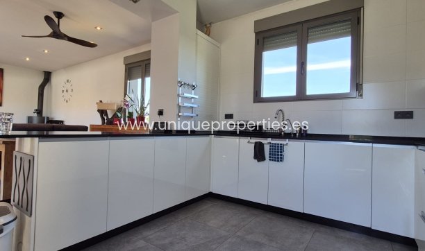 Resale - Villa -
Lorca
