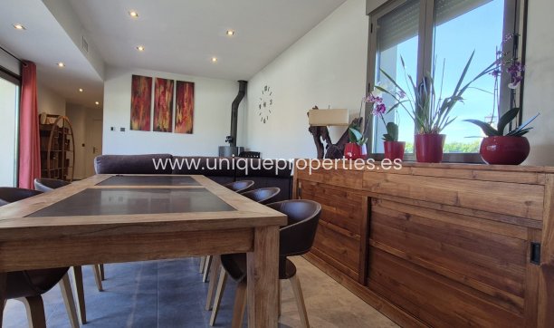 Resale - Villa -
Lorca