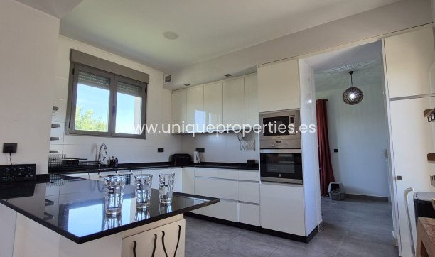 Resale - Villa -
Lorca