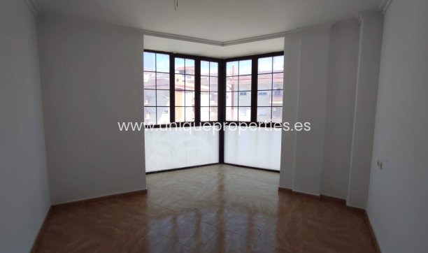 Revente - Apartment -
Olula del Rio