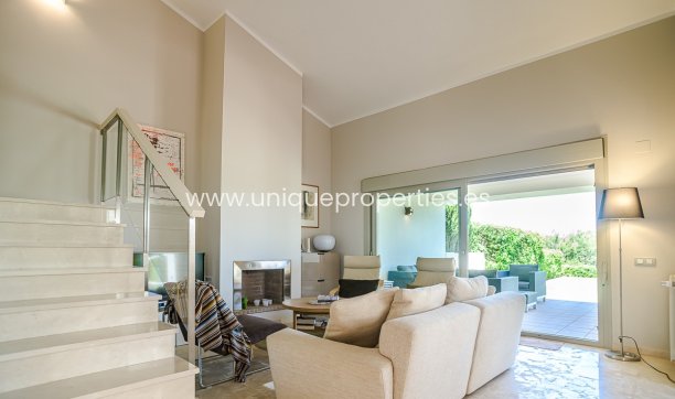 Resale - Villa -
San Miguel de Salinas - Las Colinas Golf