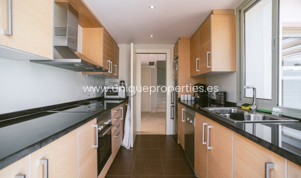 Resale - Villa -
San Miguel de Salinas - Las Colinas Golf