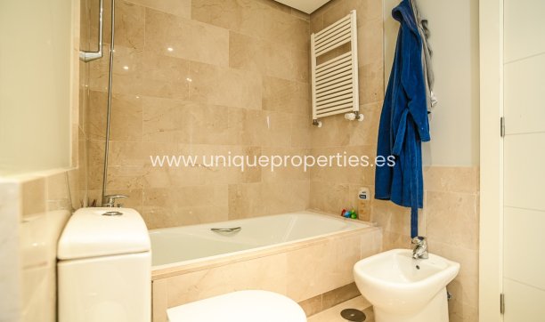 Resale - Villa -
San Miguel de Salinas - Las Colinas Golf