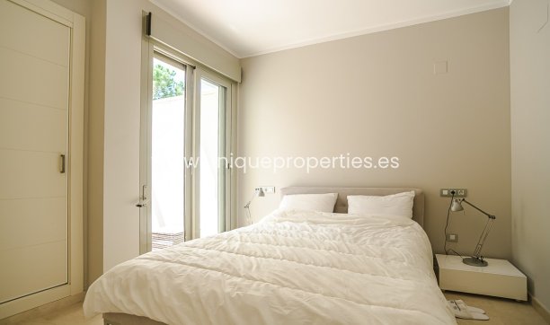 Resale - Villa -
San Miguel de Salinas - Las Colinas Golf