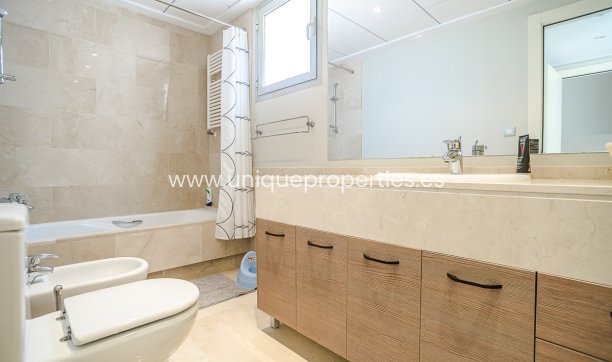 Resale - Villa -
San Miguel de Salinas - Las Colinas Golf