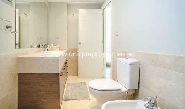 Resale - Villa -
San Miguel de Salinas - Las Colinas Golf